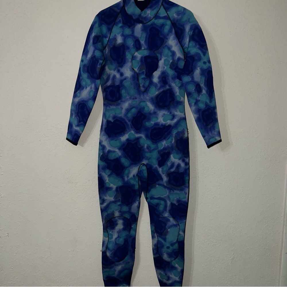 Atlan Blue Camo Stealth Long Sleeve Steamer Wetsuit Size Large.